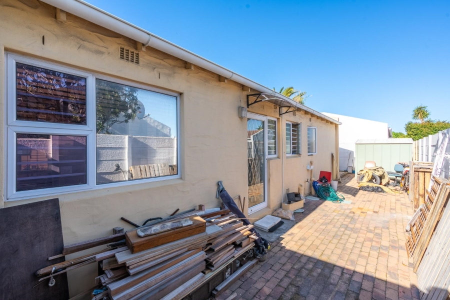 3 Bedroom Property for Sale in Edgemead Western Cape